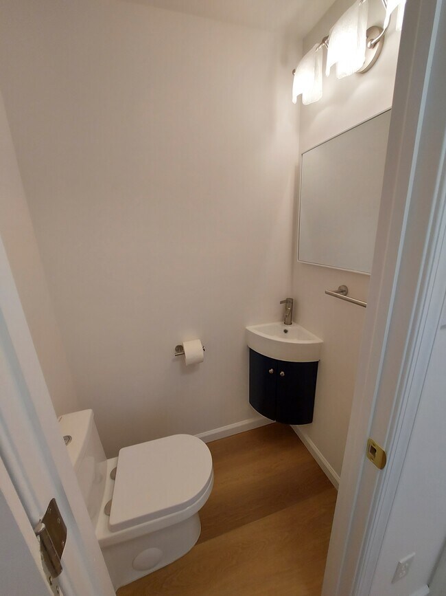 Half bath - 34 Walnut Rd