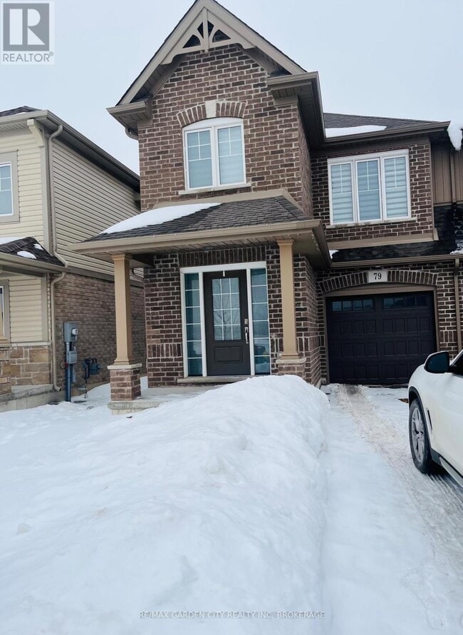 Building Photo - 79 Heron St