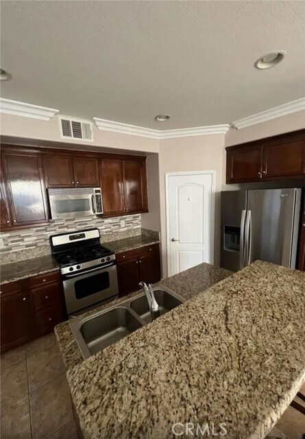 Building Photo - 40171 Pasadena Dr