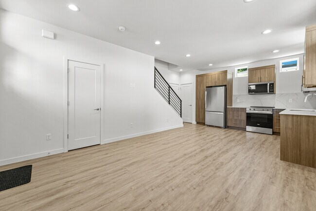 Foto del edificio - 2544 NE 143rd St