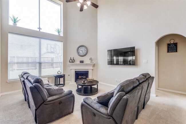 Building Photo - 9412 Fenway Dr