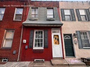 Building Photo - 3229 Almond St