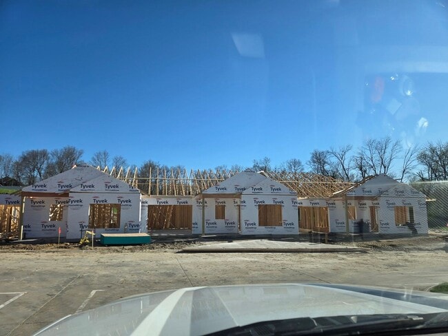 Building Photo - Pre-Leasing Now: Buffalo Ridge Townhomes | 2 Bed, 2 Bath, Attached Garage