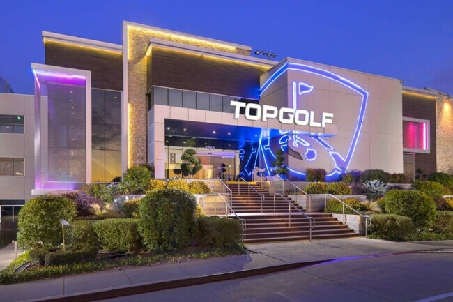Foto del edificio - 5752 Town and Country Blvd