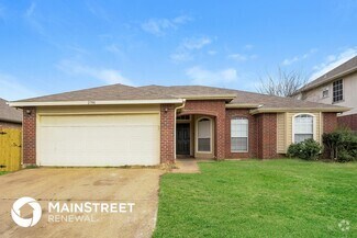 Building Photo - 2700 Forest Creek Dr