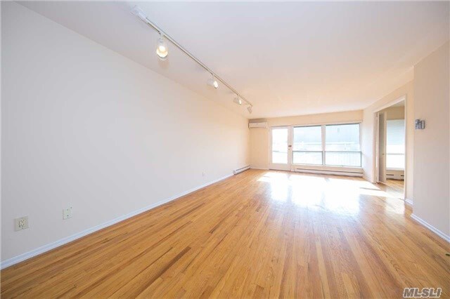 Foto del edificio - 750 Lido Blvd