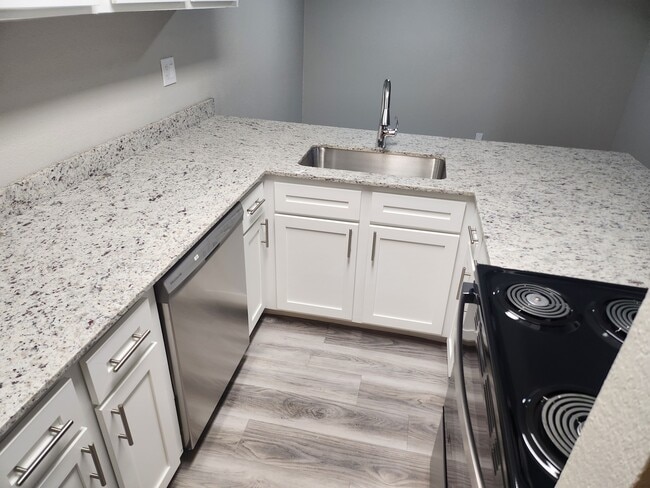 Kitchen - Brittany Square Apartments