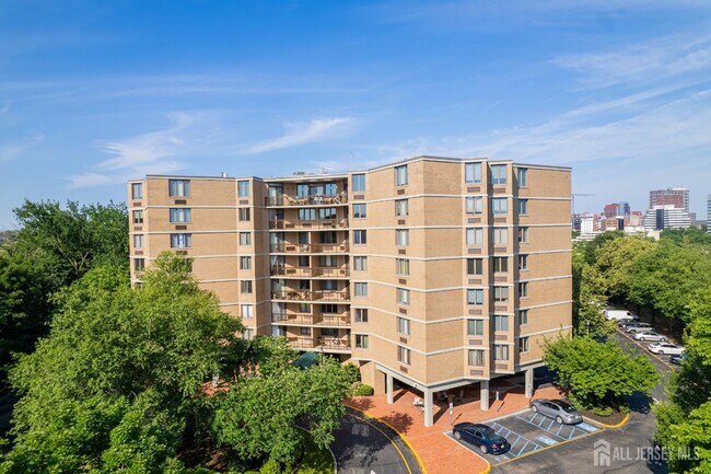 Foto del edificio - 30 S Adelaide Ave