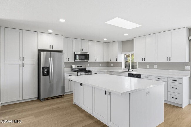 Foto del edificio - 1069 Donner Ave