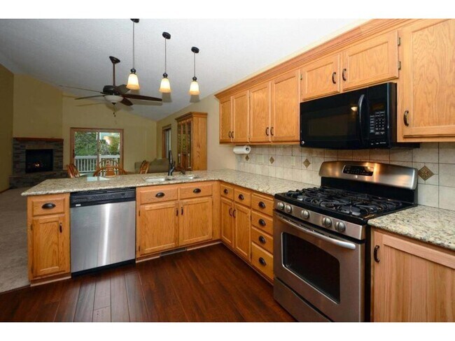 Building Photo - 5740 Willow Trail