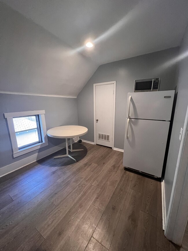 1015 N Poplar St, Hutchinson, KS 67501 House Rental in Hutchinson, KS