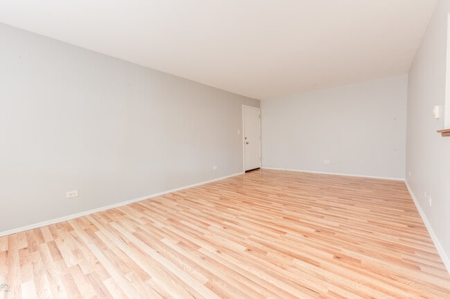 Building Photo - 316 Marengo Ave