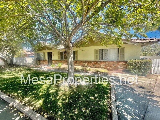 Building Photo - 17528 Hawthorne Ave