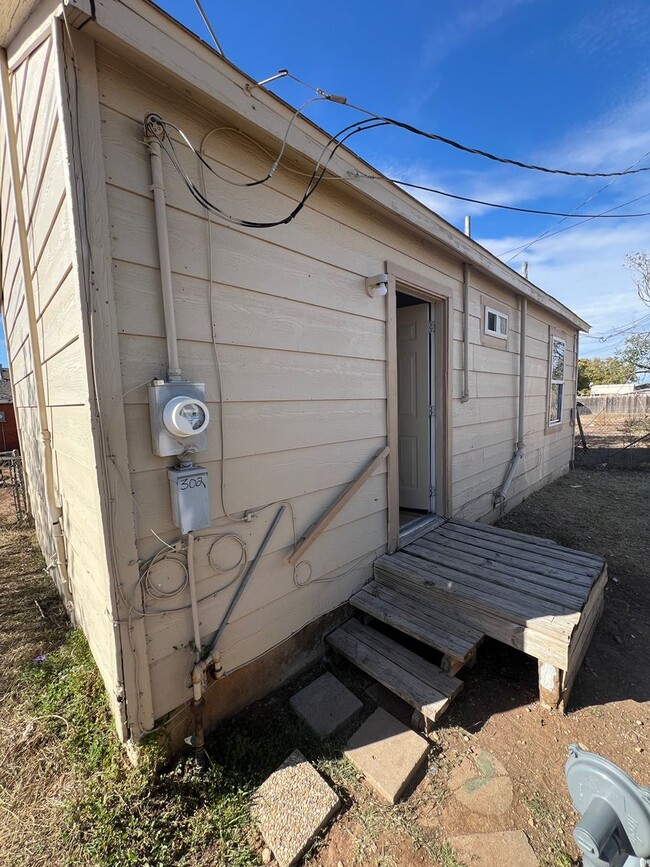 Foto del edificio - Cozy 1 bedroom back house