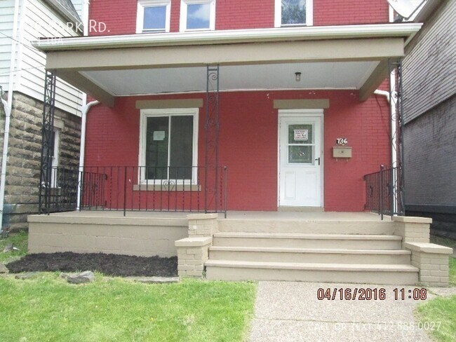 Foto del edificio - Huge 4 Bedroom Home in Ambridge