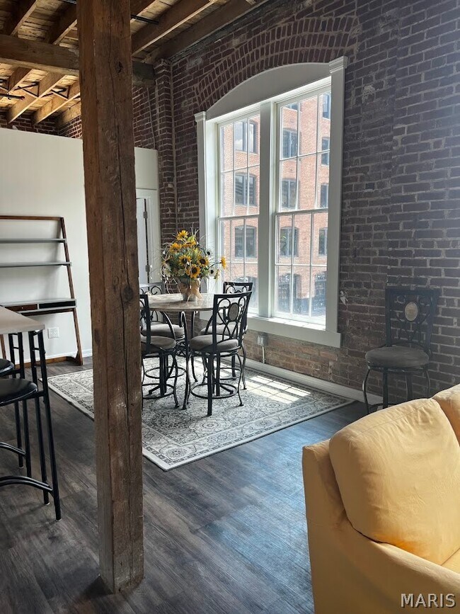 Foto del edificio - 212 Morgan St