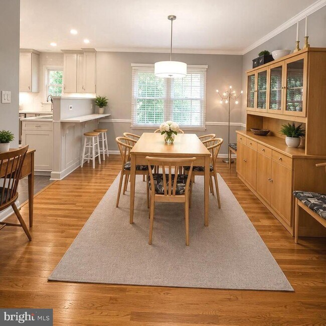 Building Photo - 4912 Bexley Ln