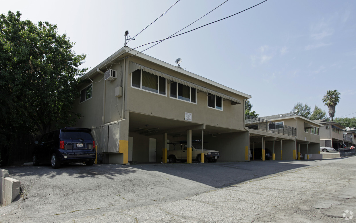 Building Photo - Spruce Apartment Homes