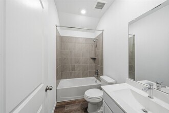 Building Photo - 6015 Mocha Palms Dr