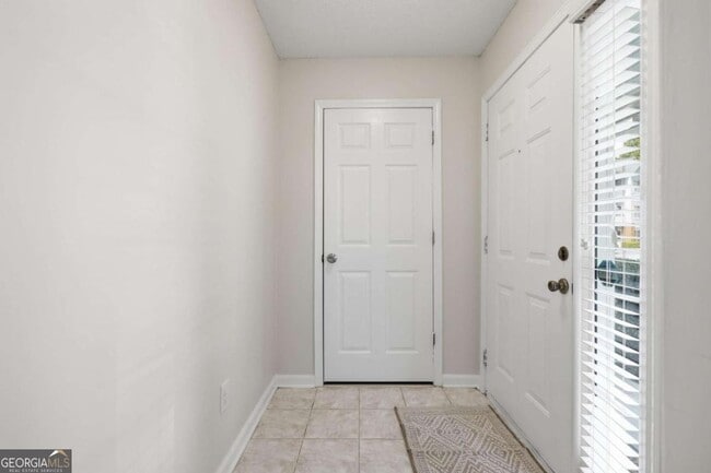 Building Photo - 701 Vinings Forest Ln