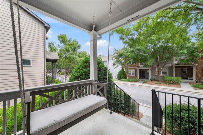Foto del edificio - 5227 Whiteoak Ave
