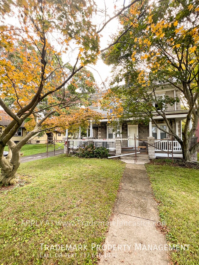 Primary Photo - Nice 2nd Floor Apartment