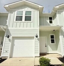 Building Photo - 1532 Farragut Way