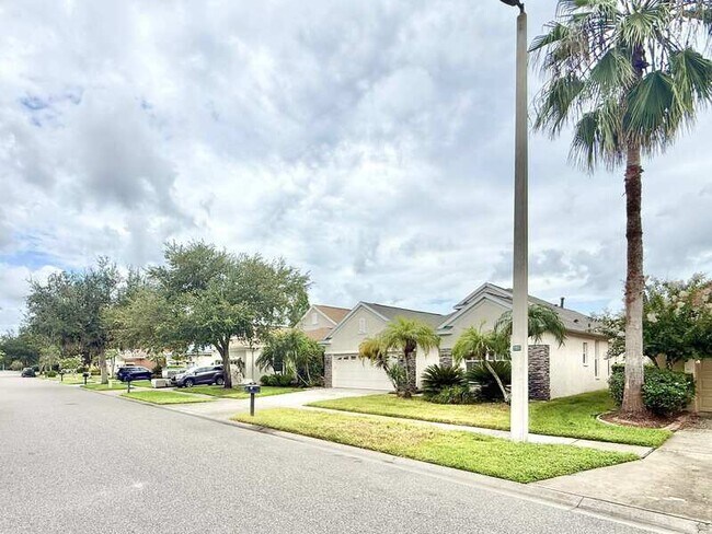 Foto del edificio - 9512 Greenpointe Dr