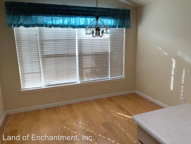 Foto del edificio - 3 br, 1.5 bath House - 6507 Silkwood Ave. NW