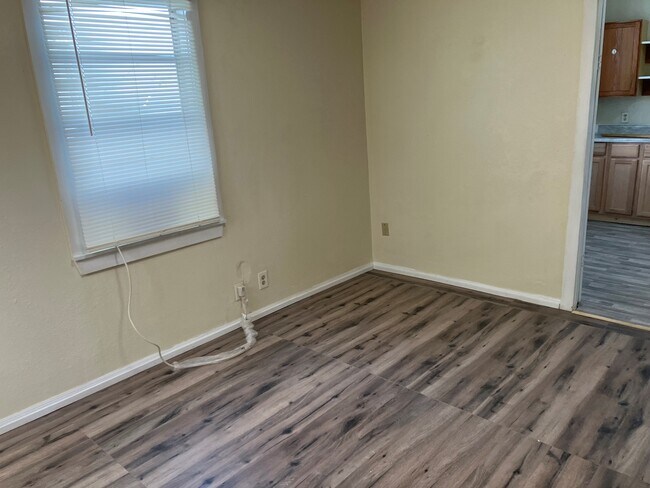 Dormitorio - 1502 Piety St