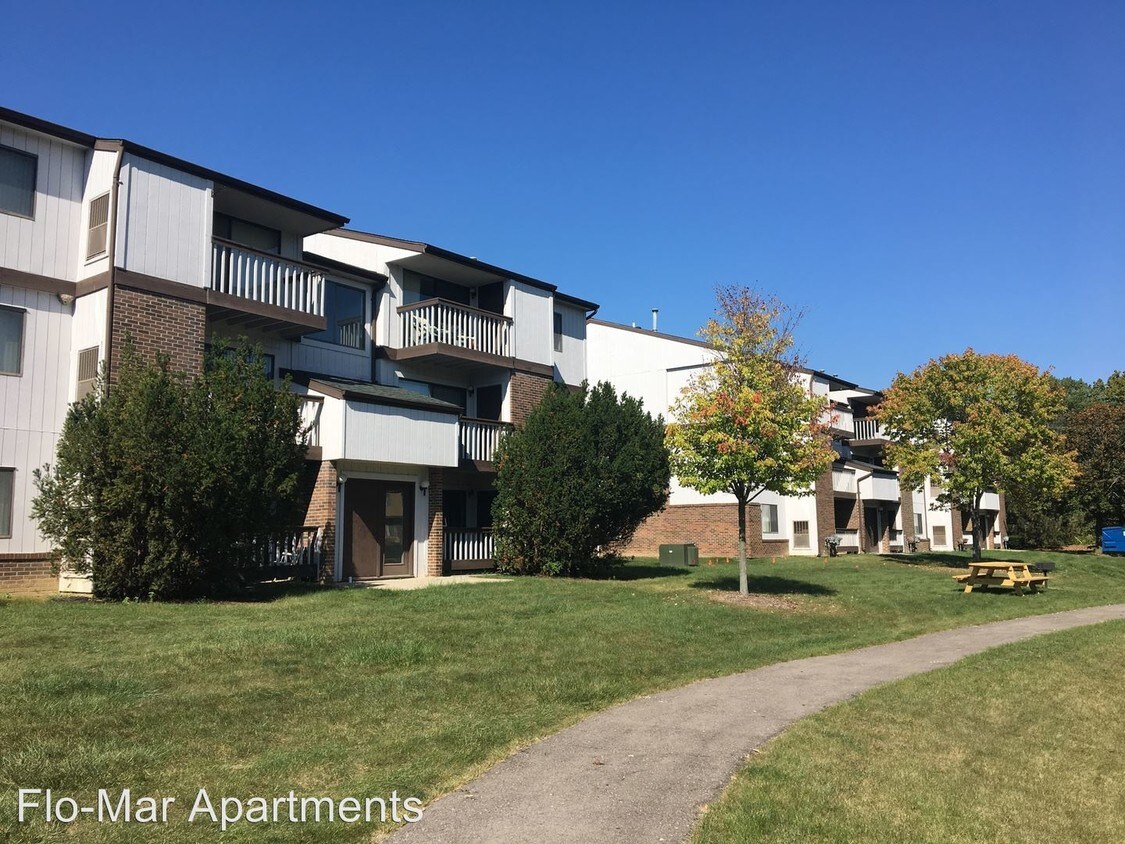 Primary Photo - 1 br, 1 bath Room For Rent - 2973 W. Clark Rd