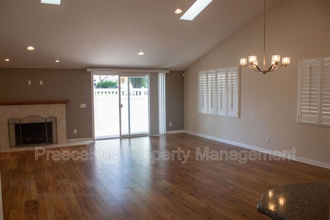 Building Photo - 6064 Erlanger St