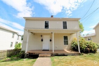 Building Photo - 272 W Bruce St