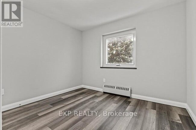 Building Photo - 483 Linwell Rd