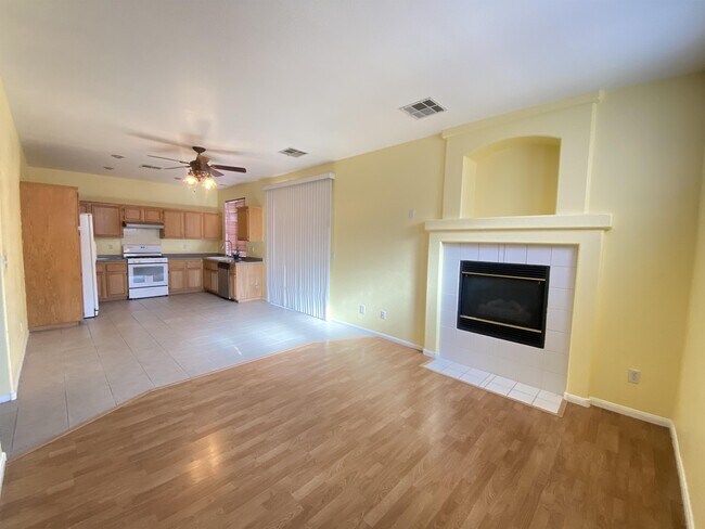 Foto del edificio - 10041 W Cherokee Ave