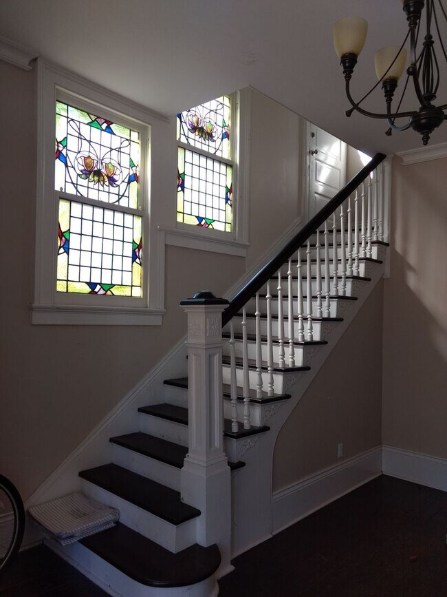 Foto del edificio - 121 N St Patrick St