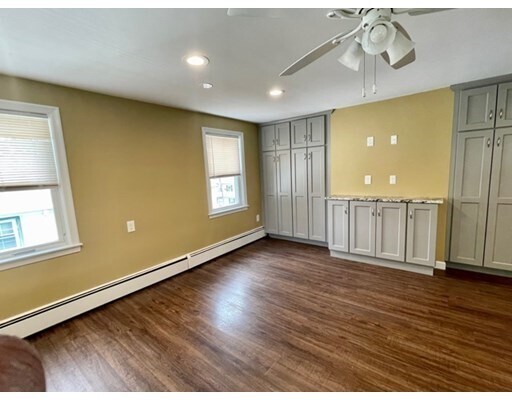Building Photo - 20 Hillview Ave