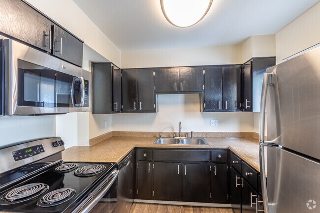2HAB, 1BA - 780 ft² - Parkview Terrace