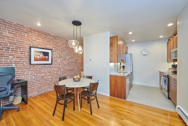 Building Photo - 36 Symphony Rd