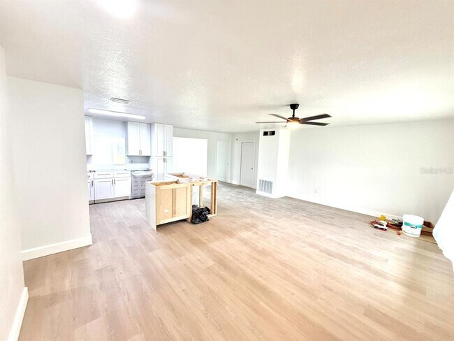 Building Photo - 1518 Deming Dr
