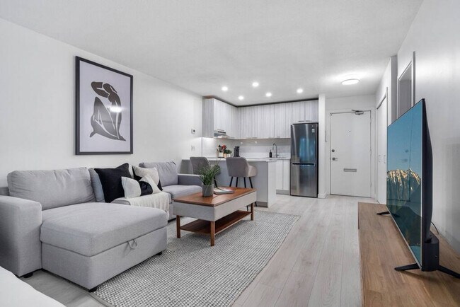 Photo du bâtiment - 2225 W 8th Ave