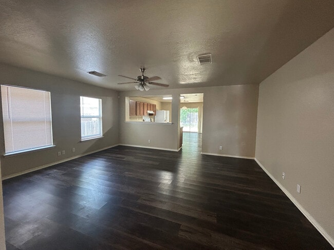 Building Photo - 10139 Amber Flora Dr