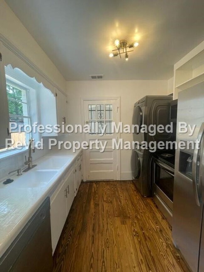 Foto del edificio - Newly Renovated 2 Bed 1 Bath near U of M!