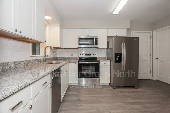 Foto del edificio - 3609 Sugar Spring Rd