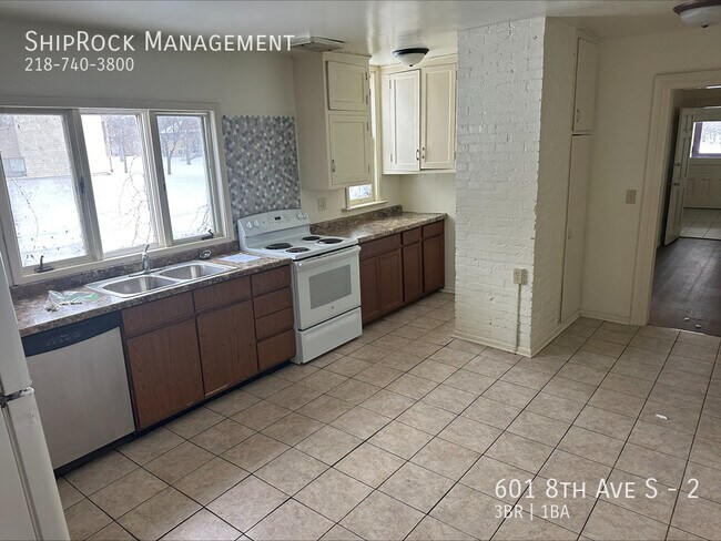 Foto del edificio - 601 8th Ave S