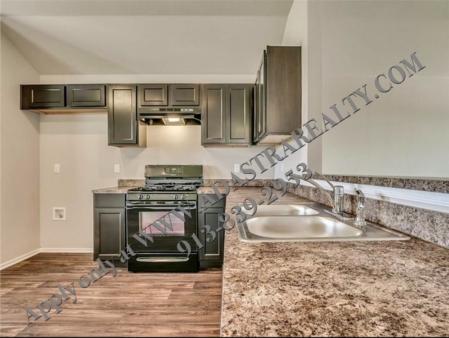 Building Photo - BRAND NEW!! Beautiful 3 Bed 2 Bath Home in...