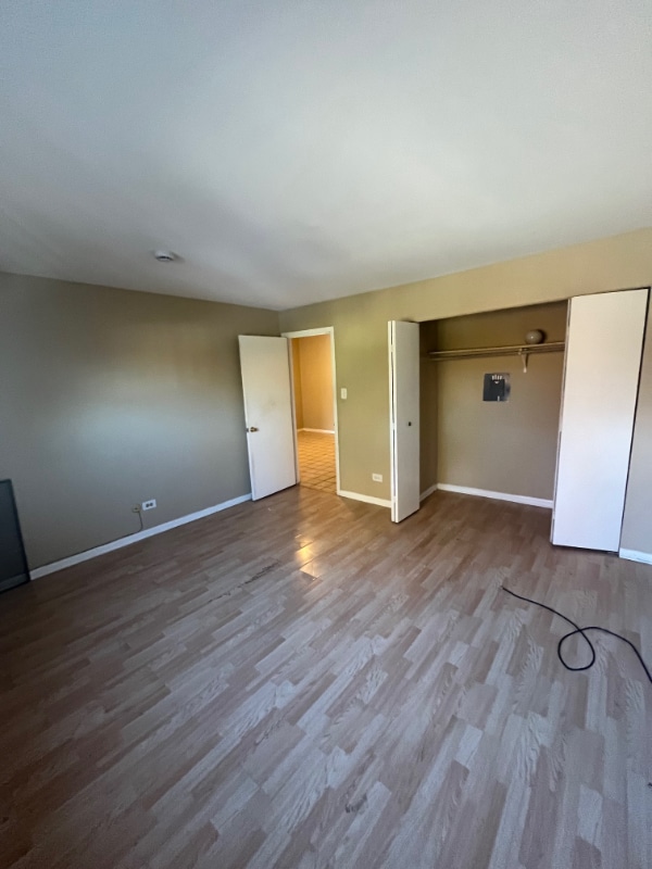 Building Photo - 9826 Sayre Ave