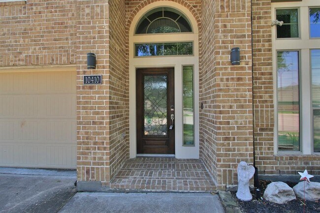 Building Photo - 10410 Kingston Creek Ln