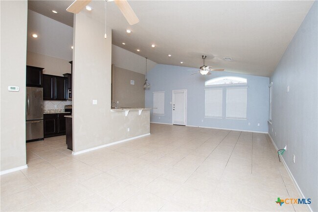 Building Photo - 409 Rowdy Dr