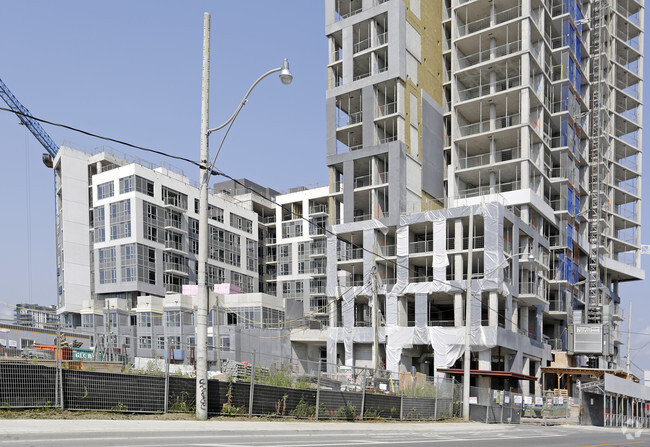 Building Photo - Regent Park: Block 27